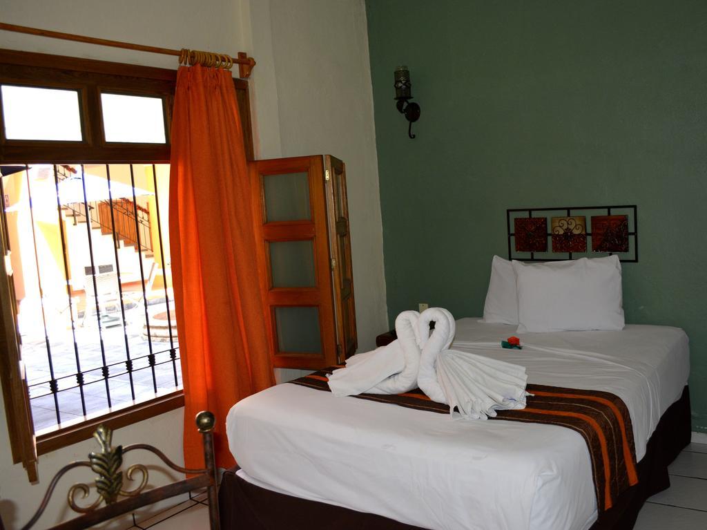 Hotel Aldama Colima Chambre photo