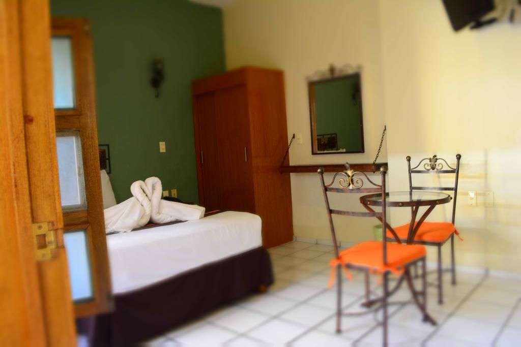 Hotel Aldama Colima Chambre photo